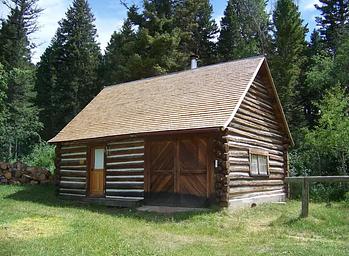 001, Loop: AREA BEAR CREEK BUNKHOUSE