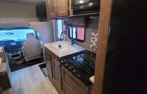 2019 Winnebago Outlook 22C RV rental photo 7