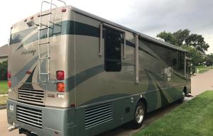 04 Winnebago Journey (A great rolling vacation)