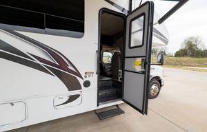 Spacious Dog Friendly and stocked for adventure!!!