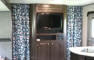 Clark's Comfy Camper-sleeps 9