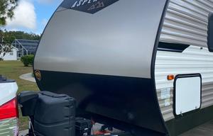 Clean & Fully Stocked Travel Trailer