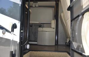 2017 Thor Motor Coach Miramar 37.1 Bunk