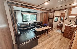Traveler – Compact Comfort for Your Next Adventure