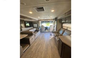 2020 Thor Motor Coach Hurricane 34R RV rental photo 4