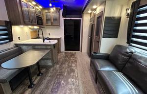 2021 Cherokee Wolf Pack 365PACK16 RV rental photo 3