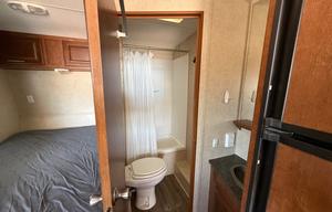 2014 Eclipse Attitude Pro-Lite Toy Haulers 23FBG RV rental photo 6