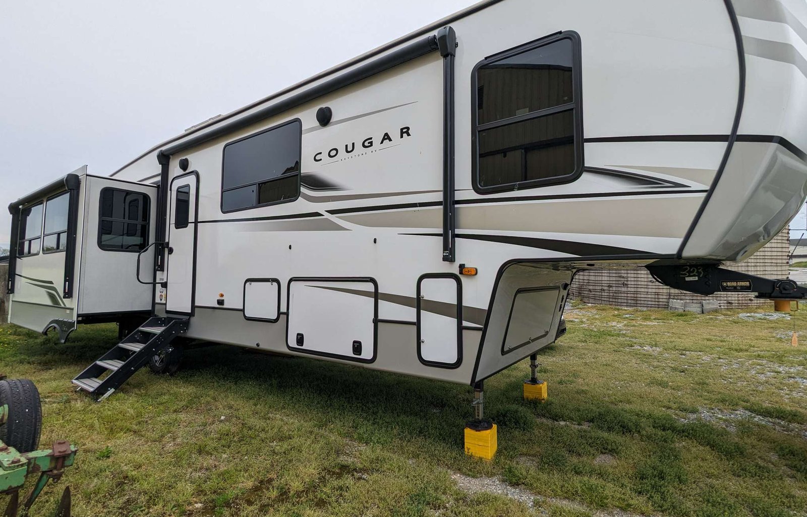 2023 Keystone RV Cougar 368MBI