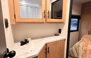 Ultra Light Camper 2026 | King Bed | Dog Friendly
