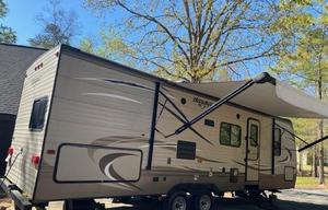 2016 Keystone RV Hideout 27DBS KID/PET Friendly