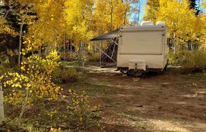 2002 Tahoe Lite Camper sleeps 4