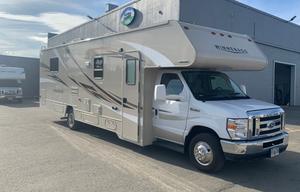 JANE - 2019 Winnebago Minnie Winnie 31K