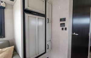 Spacious Dog Friendly and stocked for adventure!!