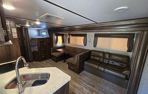 31.0 Cherokee Alpha Wolf 26DBH-L -  DELIVERY ONLY