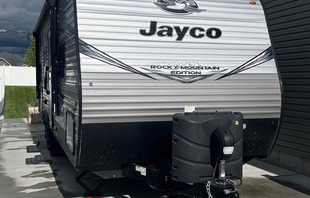 Spacious modern camper with ample sleeping options