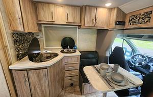 25 FT Class C - PET FRIENDLY Sleeps 3