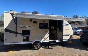 SKIP'N ROCKS PET FRIENDLY RV RENTAL