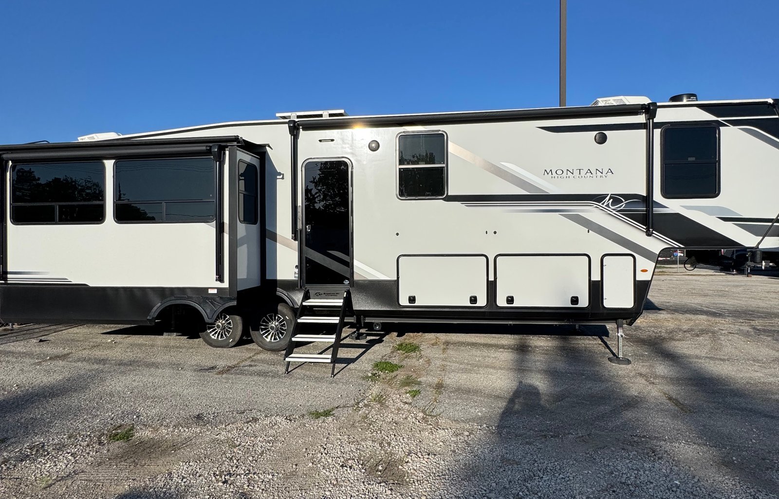 2025 Montana High Country 385 BR