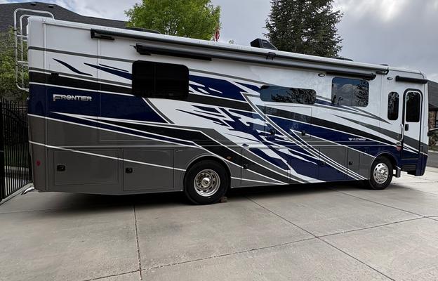 2024 Fleetwood RV Frontier 34GT