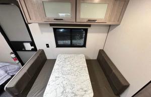 2021 Dutchmen RV Coleman 17R- Free Generator