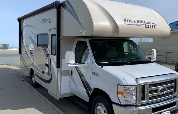 "Tiny" 2019 Thor Motor Coach Freedom Traveler 24HE