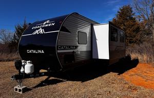 2025 Catalina Coachmen 261BHS **15% Discount**
