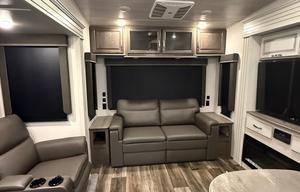 Cougar Cove 5th Wheel - No Pets Allowed