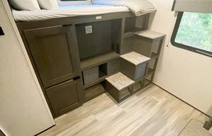 2022 Cruiser MPG Ultra Light King Bed Private Bunk