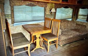 2005 Keystone RV Everest 352L RV rental photo 5