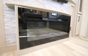 The Royal -  2021 Rockwood Signature Ultra