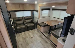 "Couples Caravan" Minnie Winnie 2500RL