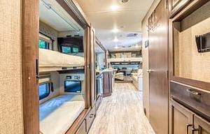 Delivery-2020 Thor-Turn Key Camping|Kids|Pets