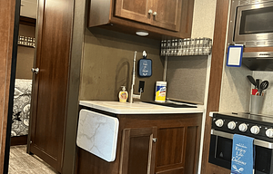 2019 Sunseeker 2860DS Ford RV rental photo 22