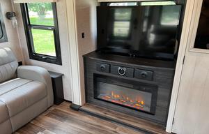2022 Jayco Sleeps 8 Ready for your Next Adventure!