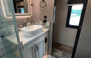 2022 Jayco Sleeps 8 Ready for your Next Adventure!