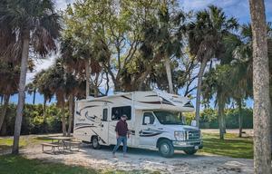 Free Wifi | Easy to Drive | Sleeps 7 | Big Battery