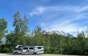2022 31' Forest River/Unlimited Miles - Pristine!