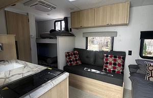 Lightweight trailer perfect for family getaway!