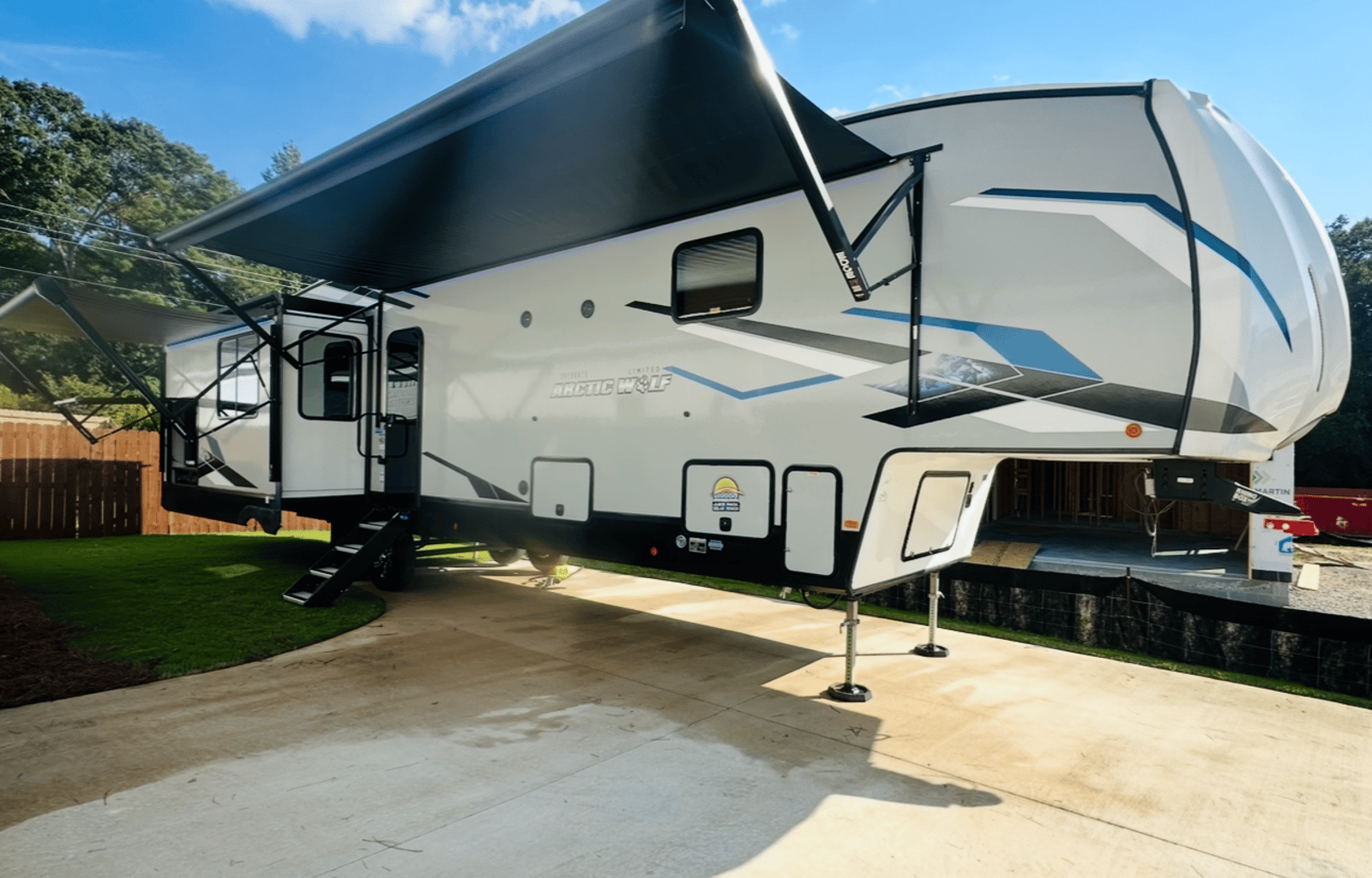 2023 Forest River Cherokee Arctic Wolf 3660