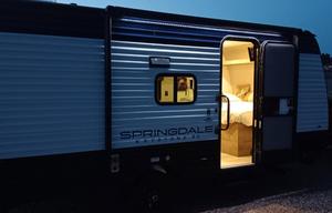 2025 20' Bunkhouse with Front RV Queen Bed, Cute!