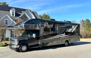 ‘Endeavor’ Loaded with Amenities + Sleeps 10!