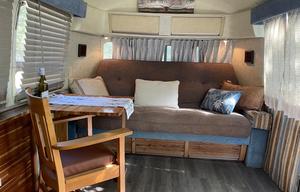 SilverStays 1981 Airstream Excella *DELIVERY ONLY*