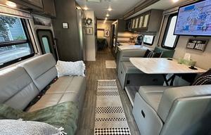 2023 Thor Luminate • Family RV + Free WiFi