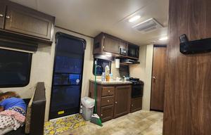 2015 Palomino SolAire 213 X RV rental photo 18