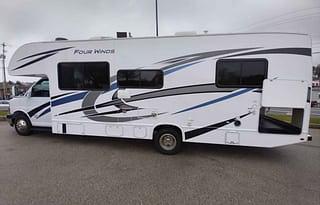 2022 Thor Four Winds LPA2039