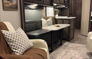 2019 Cruiser Stryker ST-2916 w/paddle boards!