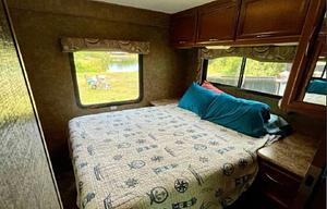2014 Four Winds 31E Bunkhouse RV rental photo 4