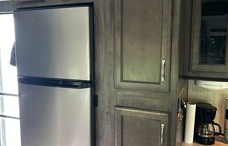 2020 Forest River Sandpiper Fifth Wheel