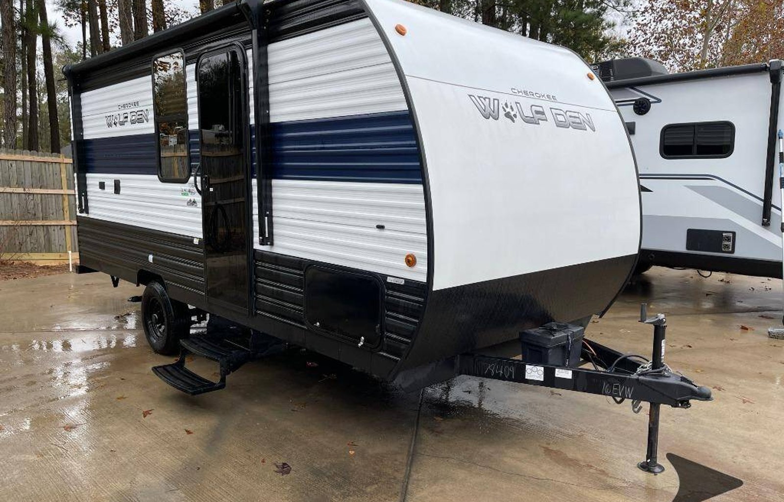 2024 Cherokee Wolf Den 16EV