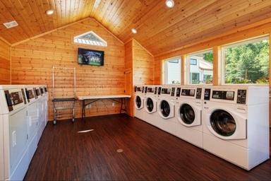 Woodland Creek RV Park